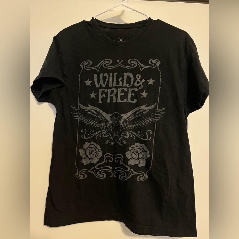 Life Clothing Co. Black and gray short sleeve tee